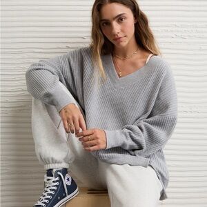 NWOT Aerie/American Eagle oversized v neck gray sweater size small